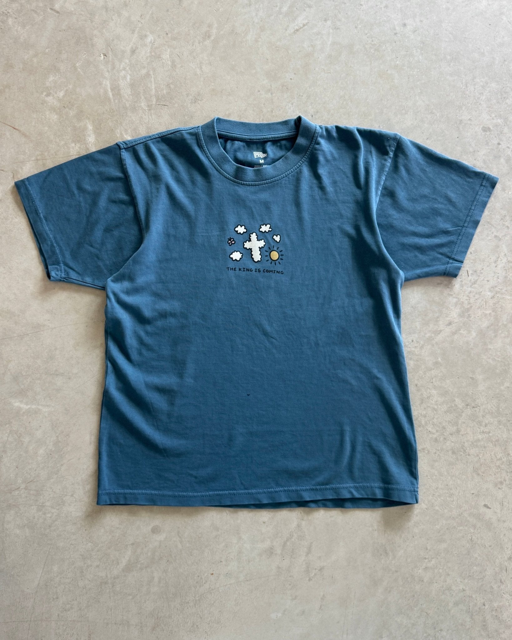 "The King Is Coming" Heavyweight Tee - Proclamation Coalition